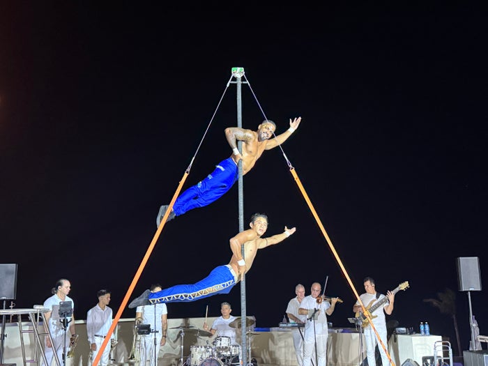 secrets-mirabel-cancun-acrobat-performers-beach-show Secrets Mirabel Cancun Acrobat Performers Beach Show