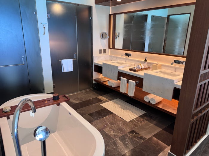 secrets-mirabel-cancun-bathroom-double-sink-bathtub Secrets Mirabel Cancun Bathroom Double Sink Bathtub