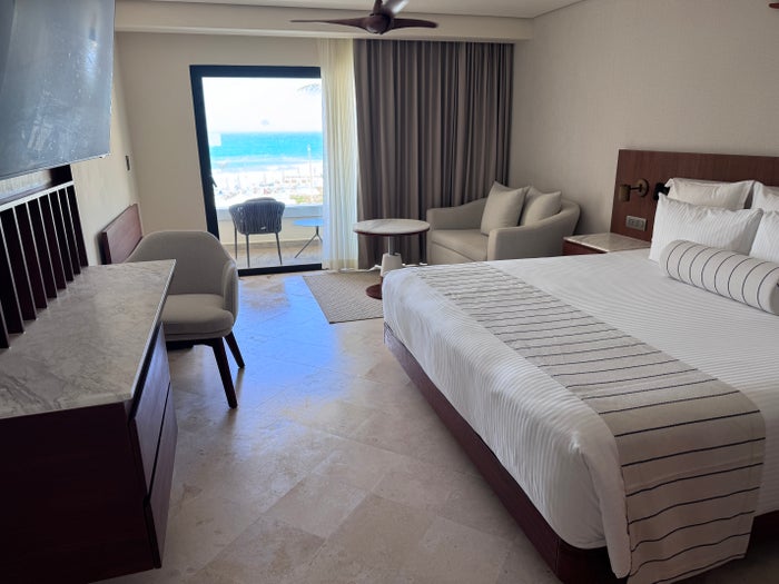secrets-mirabel-cancun-bedroom-desk-armchair-view Secrets Mirabel Cancun Bedroom Desk Armchair View
