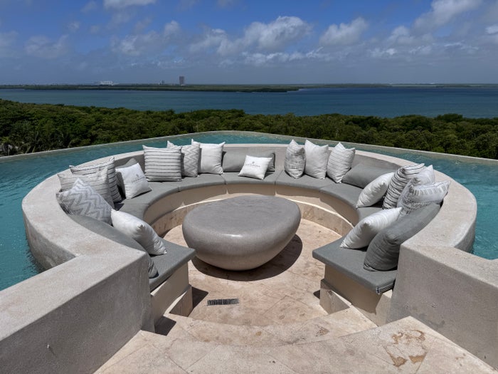 secrets-mirabel-cancun-circular-lounge-seating-pool Secrets Mirabel Cancun Circular Lounge Seating Pool