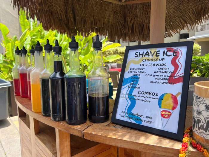 shave-ice-by-the-pool-at-sheraton-kauai-coconut-beach Shave ice by the pool at Sheraton Kauai Coconut Beach