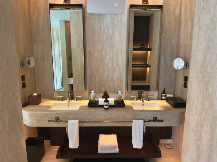 waldorf-astoria-bangkok-suite-bathroom Waldorf Astoria Bangkok suite bathroom
