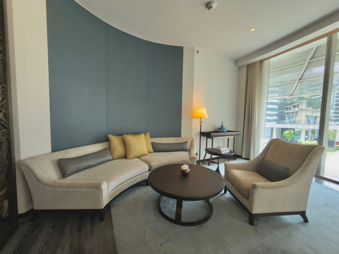 waldorf-astoria-bangkok-suite-living-room Waldorf Astoria Bangkok suite living room