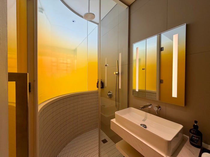 wink-danang-riverside-room-bathroom-wide-angle Wink Danang Riverside room bathroom wide angle