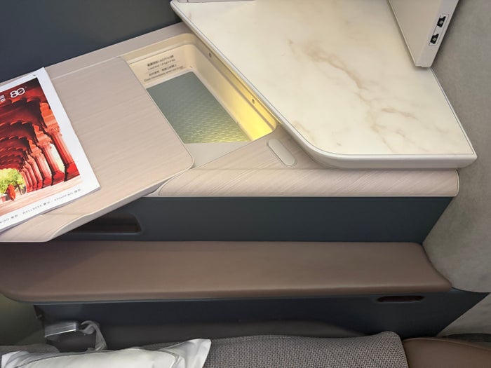 Cathay Pacific Aria Suites storage compartments Cathay Pacific Aria Suites storage compartments