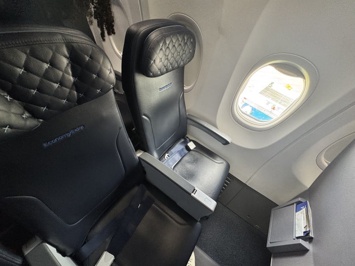 copa-airlines-b737-8-economy-seat-and-window Copa Airlines B737 8 Economy Seat and Window