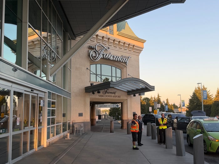 fairmont-vancouver-airport-front-entrance Fairmont Vancouver Airport Front Entrance