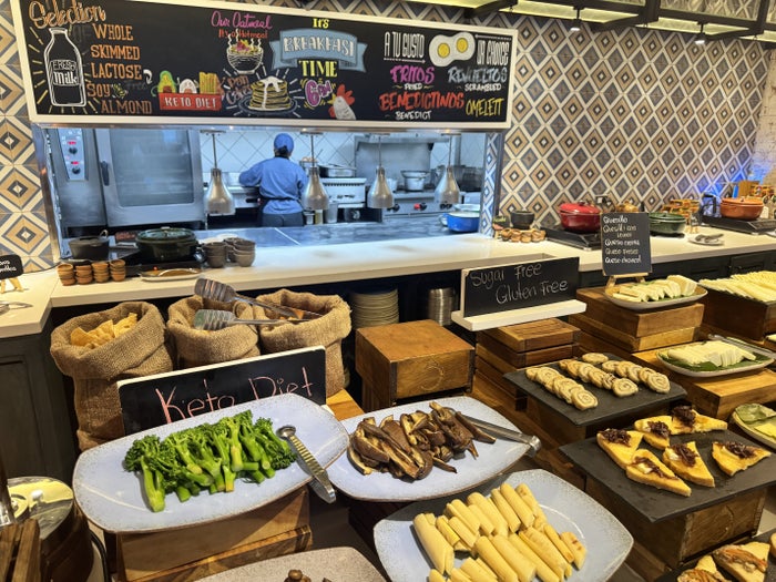 hyatt-centric-guatemala-breakfast-buffet-cooking-station Hyatt Centric Guatemala Breakfast Buffet Cooking Station