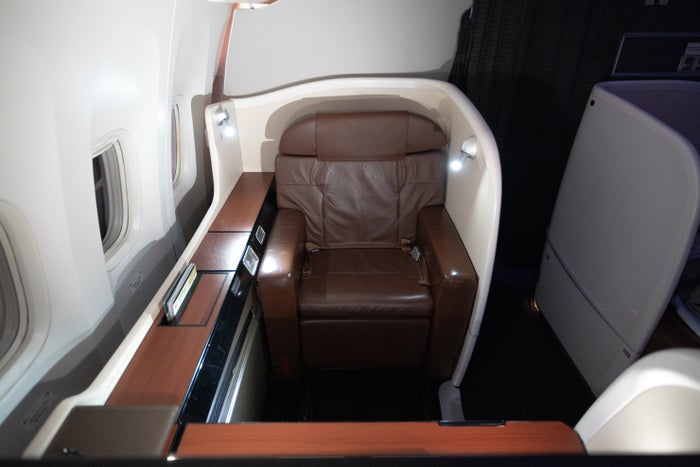 japan-airlines-777-first-seat-front Japan Airlines 777 first seat front