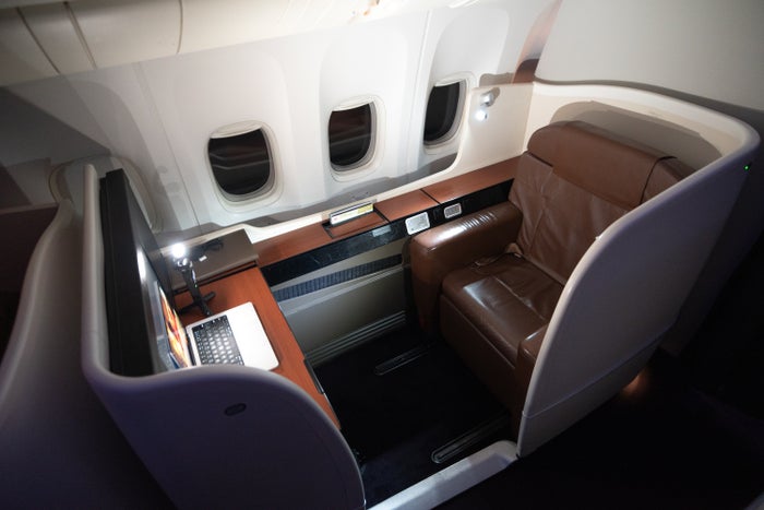 japan-airlines-777-first-seat-wide Japan Airlines 777 first seat wide