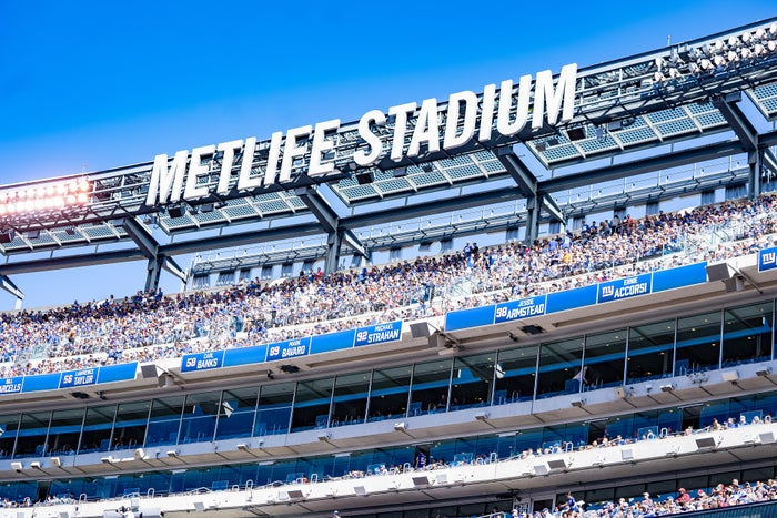 MetLife Stadium signage