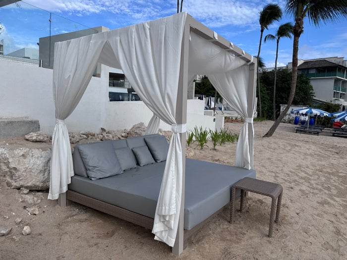 royalton-vessence-barbados-beach-bed Royalton Vessence Barbados beach bed