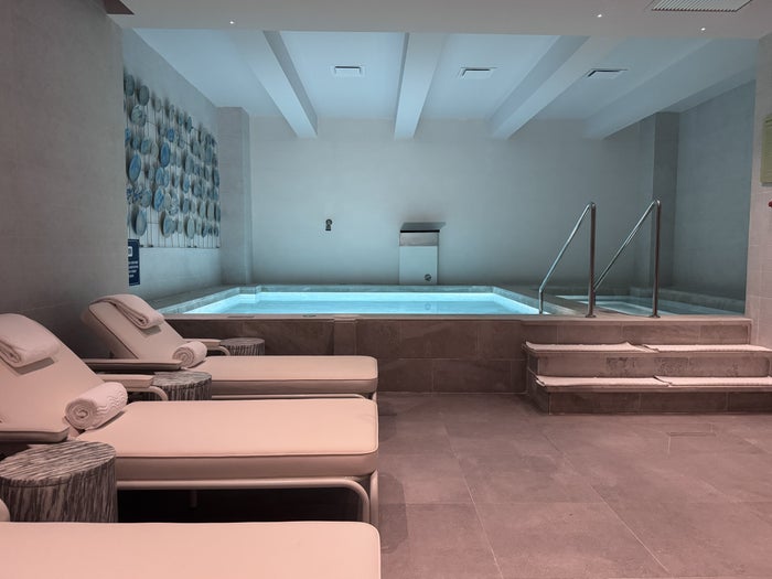 royalton-vessence-barbados-the-royal-spa-hydrotherapy-pool-hot-tub Royalton Vessence Barbados The Royal Spa hydrotherapy pool hot tub