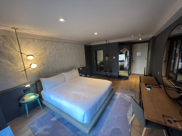 The Time New York Room Long View