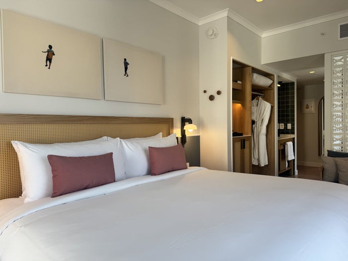 Humano Lima Tribute Portfolio Marriott Bedroom Bed Detail Humano Lima Tribute Portfolio Marriott Bedroom Bed Detail