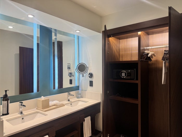 hyatt-vivid-playa-del-carmen-bathroom-vanity Hyatt Vivid Playa del Carmen Bathroom Vanity