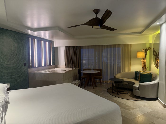 hyatt-vivid-playa-del-carmen-suite-side-view Hyatt Vivid Playa del Carmen Suite Side View