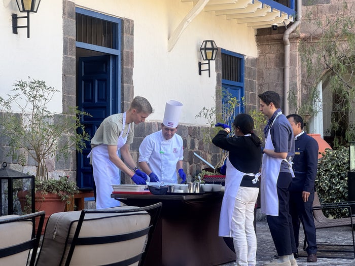 palacio-del-inka-marriott-luxury-collection-courtyard-cooking-station Palacio del Inka Marriott Luxury Collection Courtyard Cooking Station