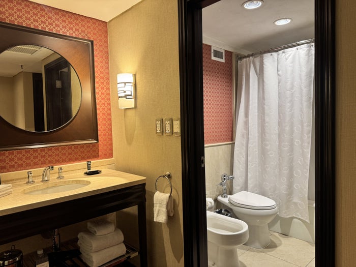 sheraton-lima-historic-center-bathroom Sheraton Lima Historic Center Bathroom