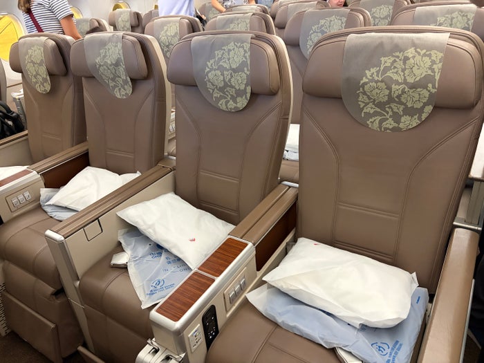 China Eastern A350 premium economy cabin
