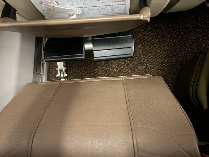 China Eastern premium economy double foot rest