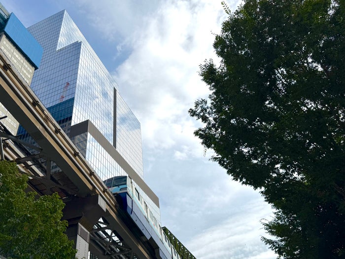 Fairmont Tokyo and monorail