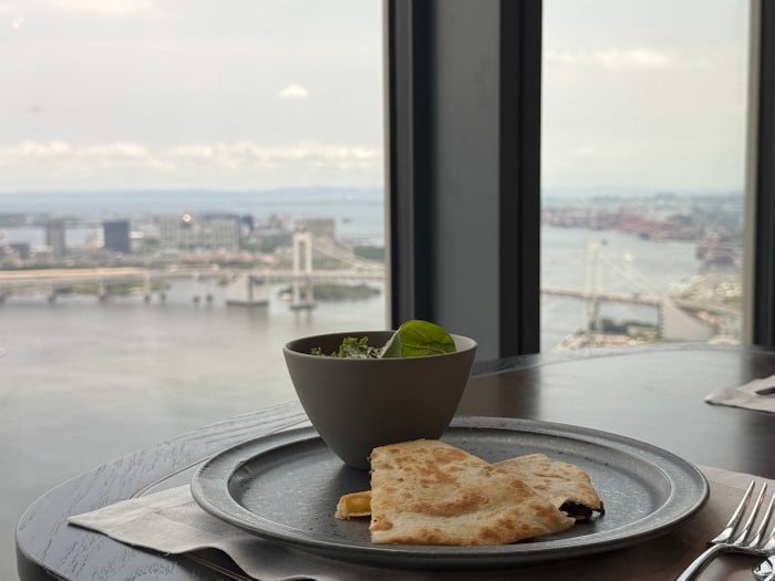 Fairmont Tokyo Gold Lounge quesadilla