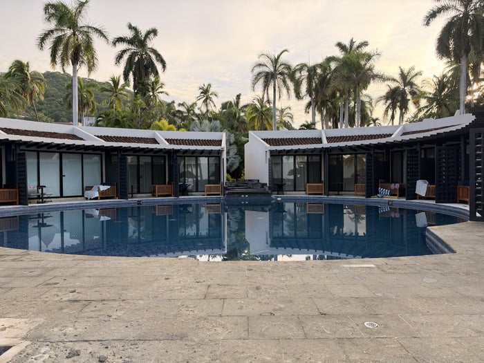 Hyatt Thompson Zihuatanejo Mexico Swim Up Rooms