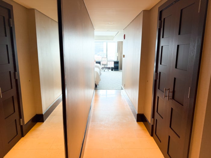 intercontinental-boston-by-ihg-room-hall-image-credit-chris-hassan InterContinental Boston by IHG Room hall Image Credit Chris Hassan