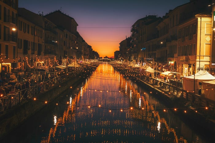 Milan Italy Christmas Cristina Gottardi YzMZYqwoH4 unsplash