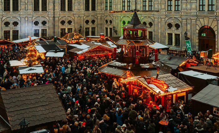Munich Germany Christmas Jahanzeb Ahsan ZseiLBRnP k unsplash
