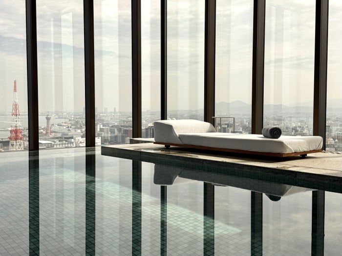 ritz-carlton-fukuoka-pool-and-lounger Ritz Carlton Fukuoka pool and lounger