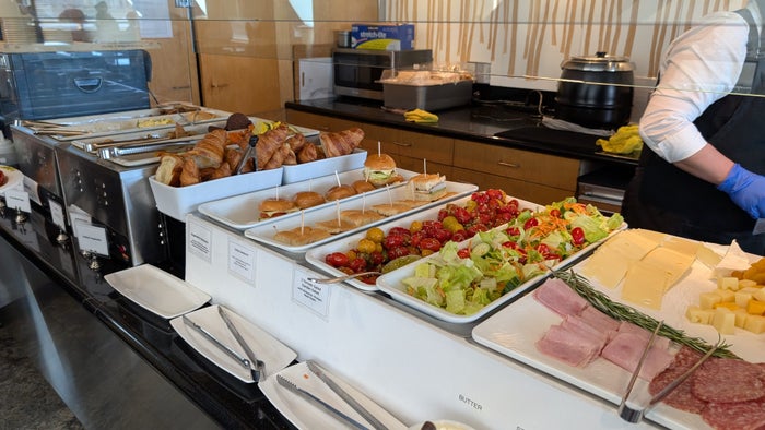 SFO Terminal A Golden Gate Lounge buffet food SFO Terminal A Golden Gate Lounge buffet food
